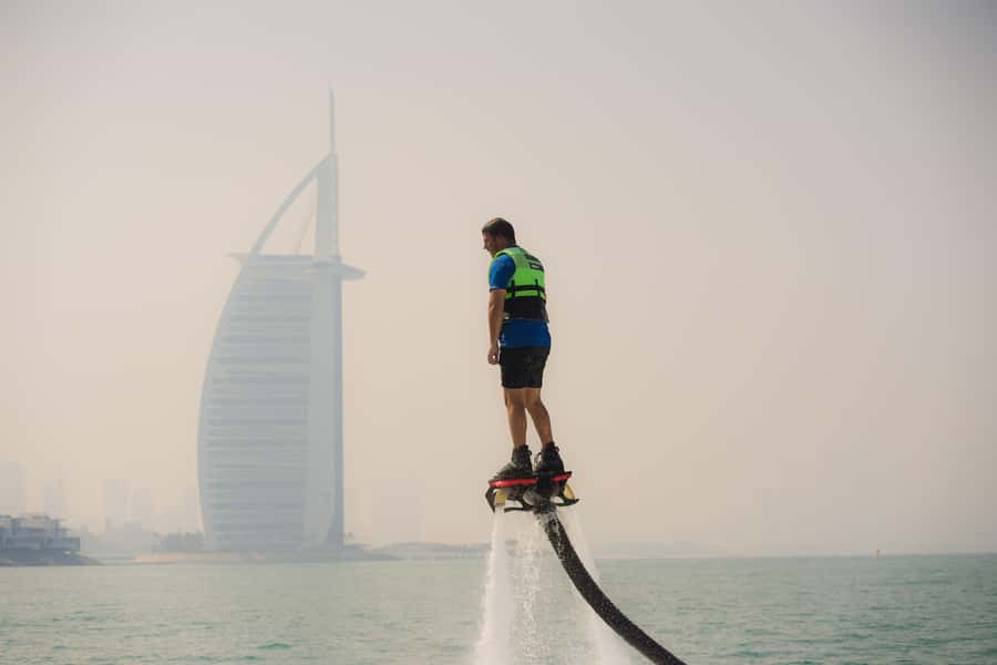 Dubai: 30-minute Flyboard with Instructor and Free Ice Cream - Who will enjoy this most