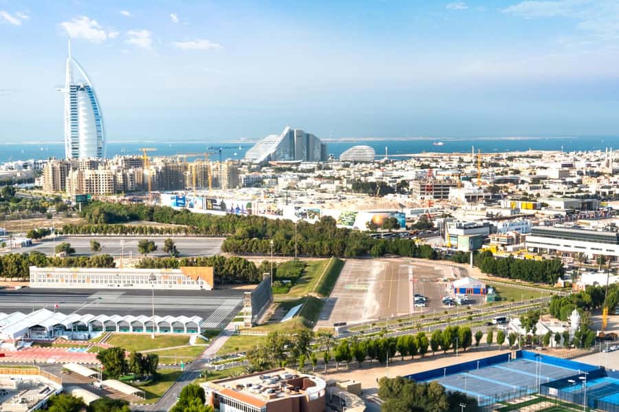 Dubai: 30-Minute Scenic Helicopter Tour - Why Dubai makes sense from a helicopter