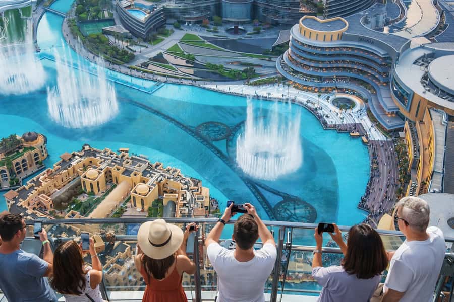 Dubai: 4-Hour Tour with Burj Khalifa Tickets - Dubai’s older side at the Spice and Gold Souks