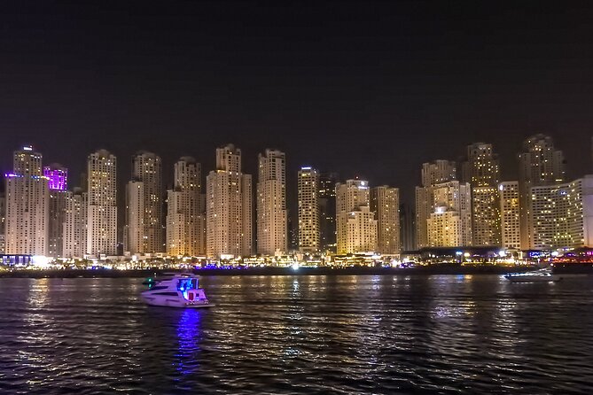 Dubai 5 Star Marina Dhow Cruise Dinner with Transfers - The first sights: yachts and Dubai Marina Yacht Club