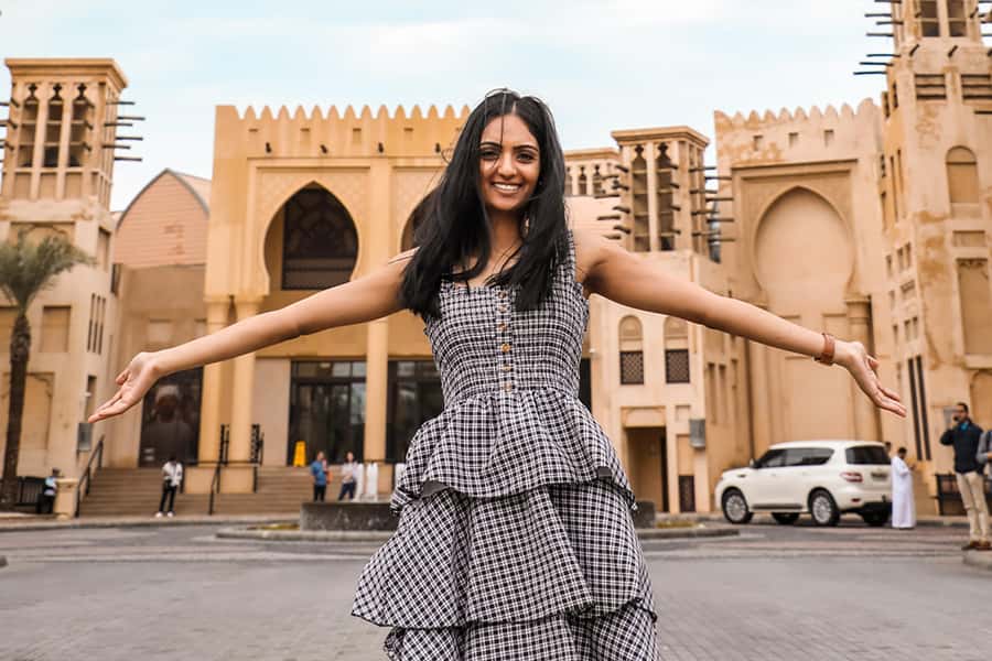 Dubai: 6-Hour Sunset Tour with Burj Khalifa Tickets - Arabic dinner with local specialties