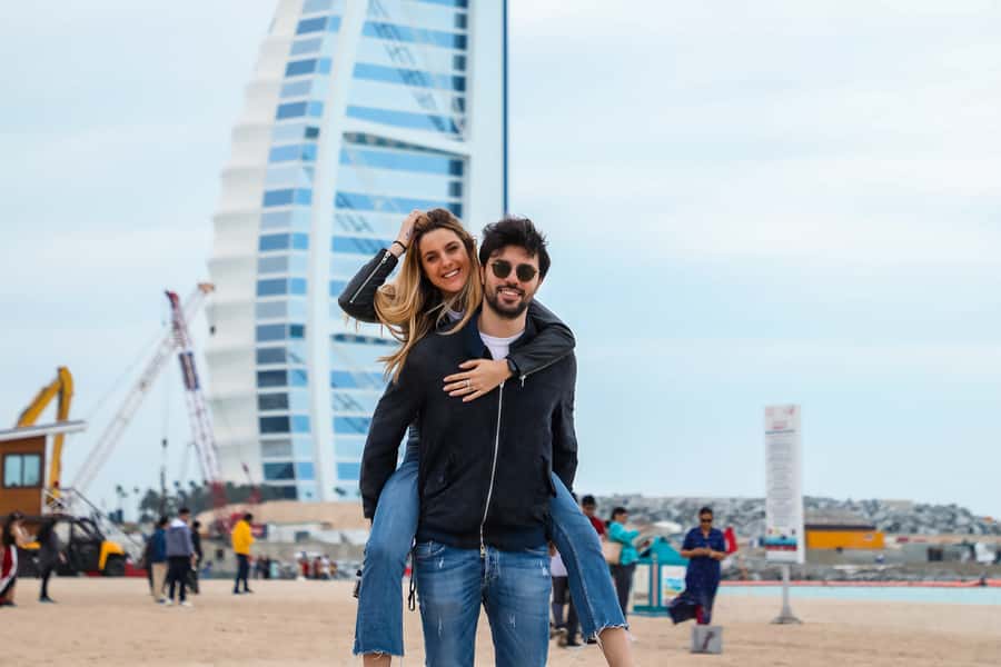 Dubai: 6-Hour Sunset Tour with Burj Khalifa Tickets - The guides make a real difference