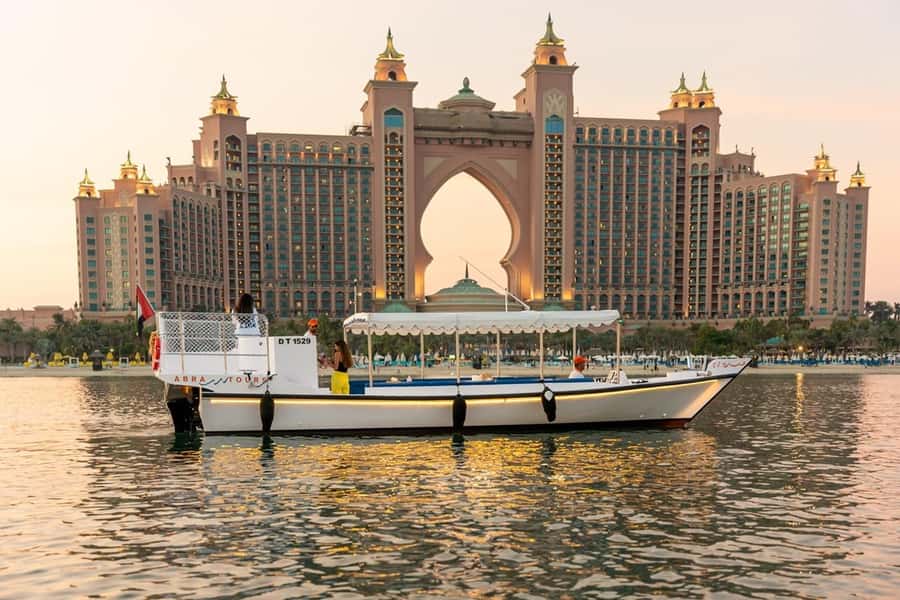 Dubai: Abra Boat Tour in Atlantis, Palm, Ain Dubai & Marina - Starting at Dubai Marina Harbour