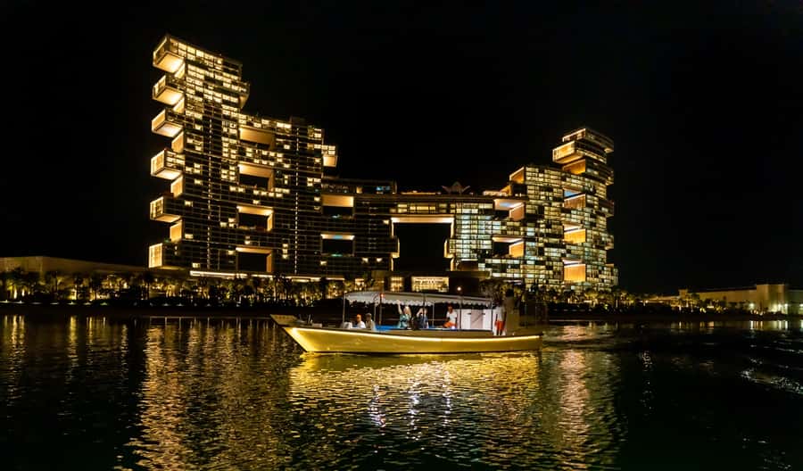 Dubai: Abra Boat Tour in Atlantis, Palm, Ain Dubai & Marina - Comfort, music, and bringing your own food