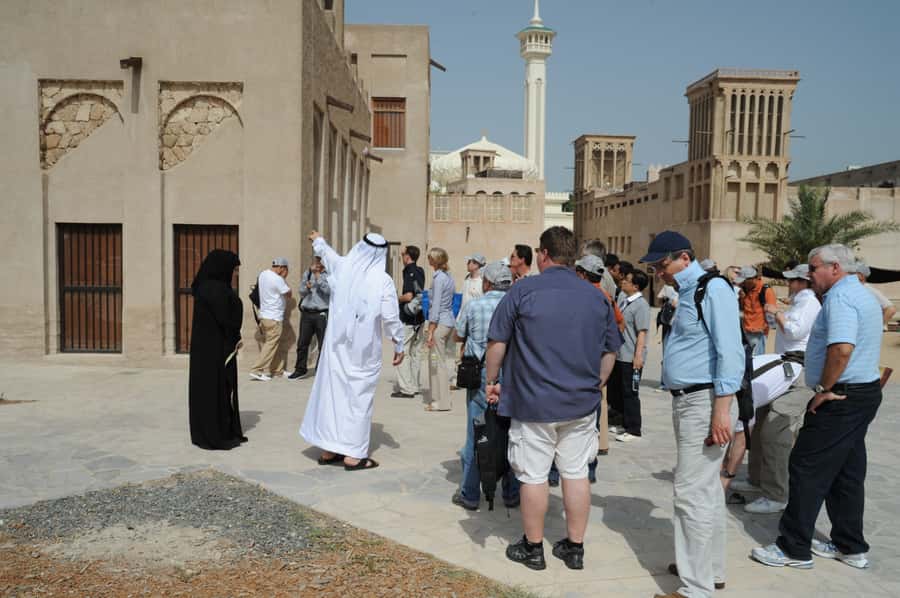 Dubai: Al Fahidi Historical District Heritage Tour - Entering the Ruler’s Court Mosque