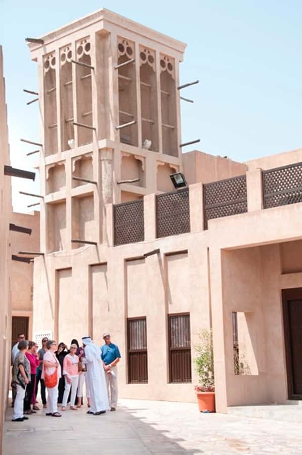 Dubai: Al Fahidi Historical District Heritage Tour - Walking Through the Traditional District