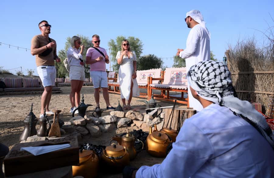 Dubai: Al Marmoom Oasis Horse Riding Experience with Snack - Who should book this horse ride