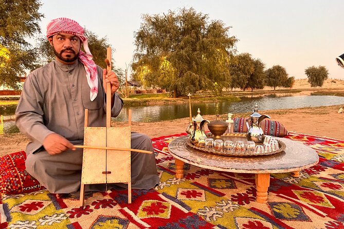Dubai: Al Marmoom Oasis Vintage Safari: Camels, Stargazing & Meal - Entering the Bedouin village