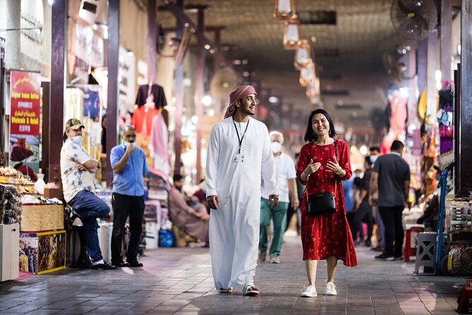 Dubai Aladdin Tour: Souks, Creek, Old Dubai and Tastings - The abra crossing from Bur Dubai to Deira