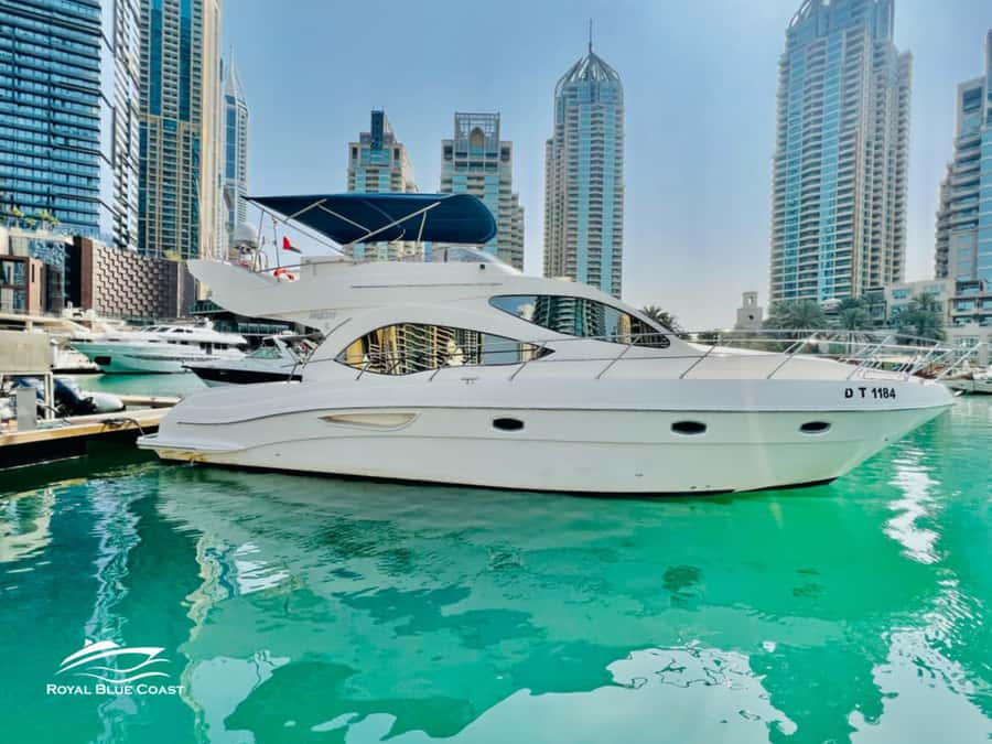Dubai: Atlantis and Burj Al Arab Cruise on Luxury Yacht - Atlantis and Burj Al Arab provide the big photo moments