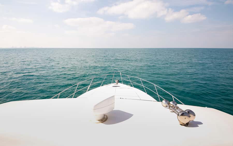 Dubai: Atlantis and Burj Al Arab Cruise on Luxury Yacht - The swim stop adds more than sightseeing