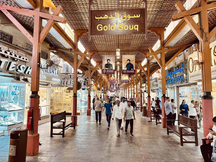 Dubai: Authentic Old Town, Souks, Tastings & Abra Boat Tour - Gold Souk browsing without losing your bearings