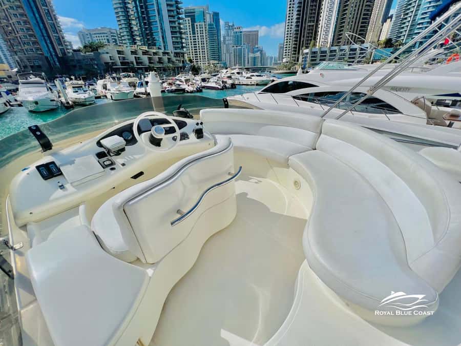 Dubai: Azimut 42 Feet Private Luxury Yacht Cruise - One hour, two hours, or three?
