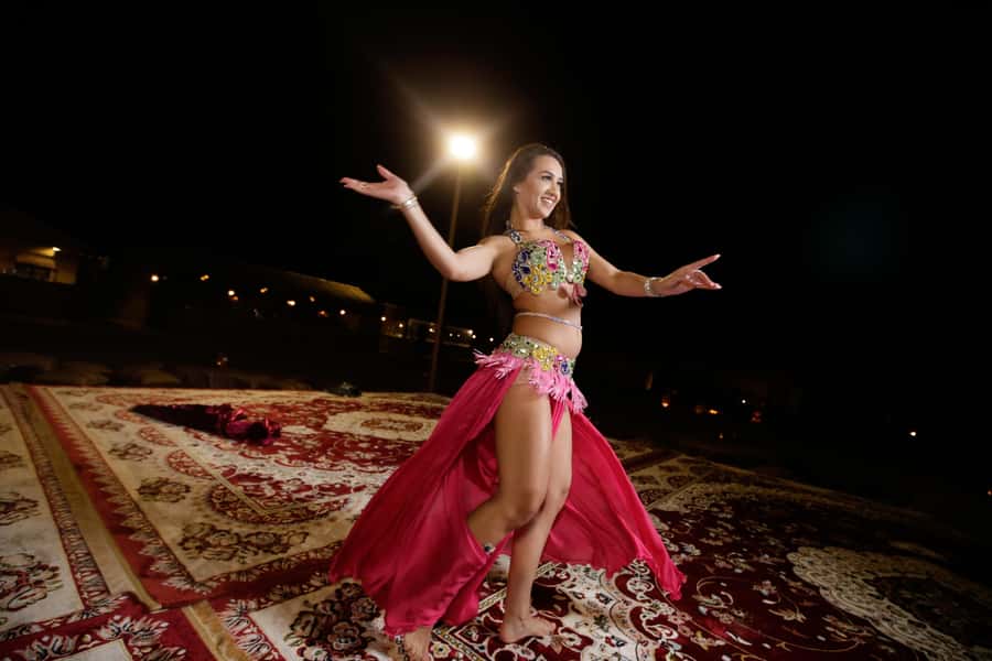 Dubai: Bedouin Camp, Dune Safari, Falcon Show & BBQ Dinner - Falconry as a cultural highlight