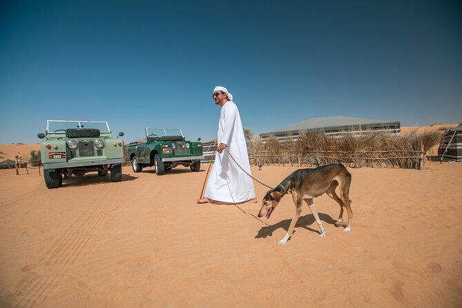 Dubai: Bedouin Culture Safari - Searching for wildlife in a vintage Land Rover