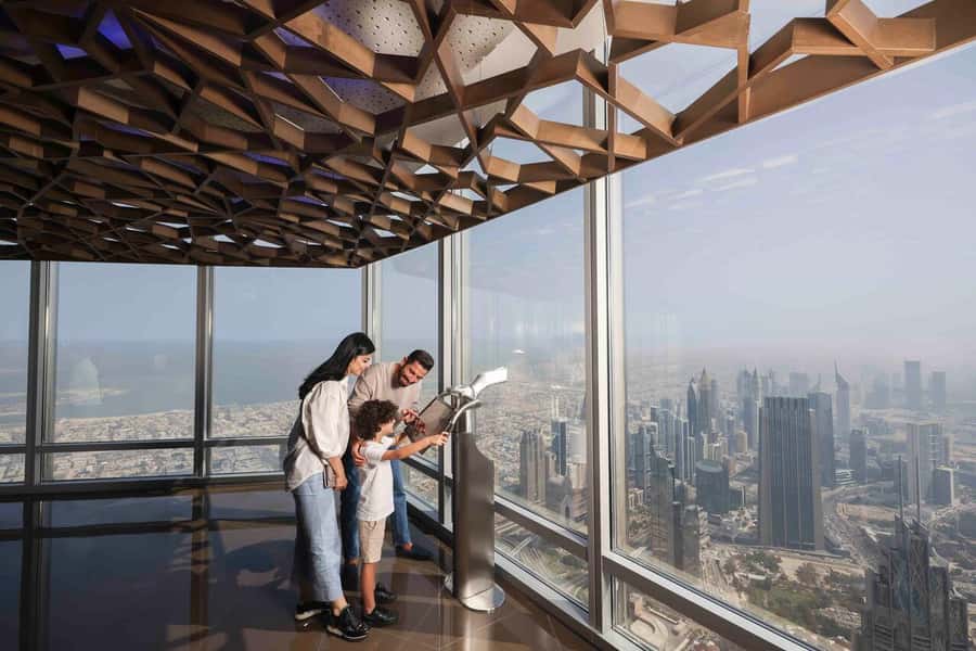 Dubai: Burj Khalifa Levels 124 & 125 Entry Ticket + Options - Choosing the best time of day