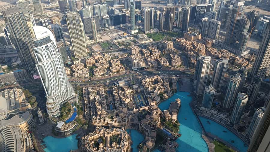 Dubai: Burj Khalifa VIP Sunset Tour with Porsche Transfer - Dom Pérignon, Canapés, and the Fountain Show