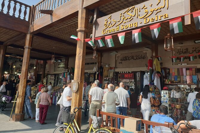 Dubai City Tour - The History from Riding Camel to Riding Ferrari - Cross Dubai Creek by abra