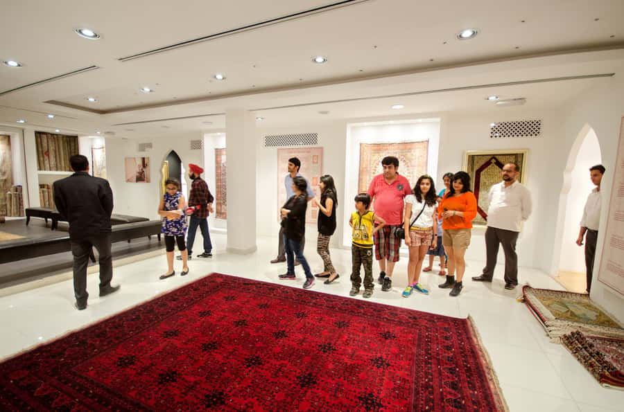 Dubai Cityscape and Desert Safari Full-Day Tour - Barbecue dinner and evening entertainment