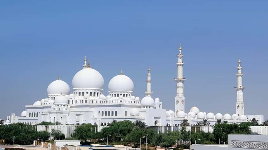 Dubai: Combo Abu Dhabi Grand Mosque tour & Dubai City tour - A long day that connects Abu Dhabi and Dubai