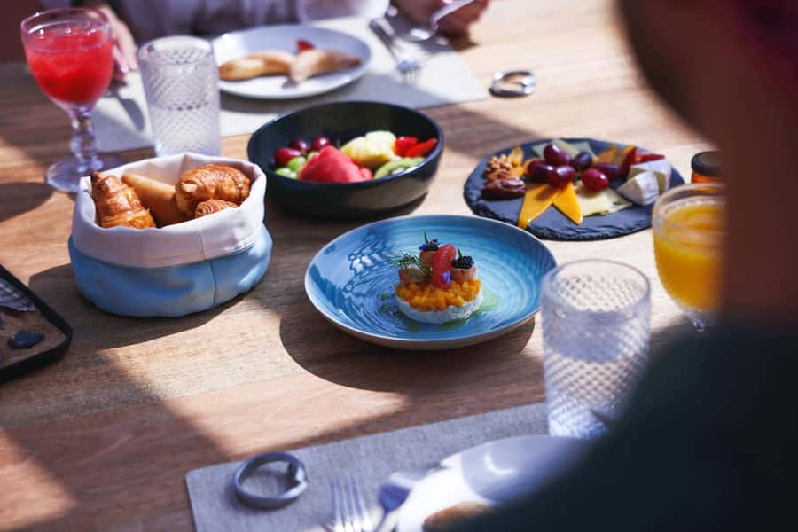 Dubai: Conservation Drive & Platinum Breakfast - Who should book this desert experience?