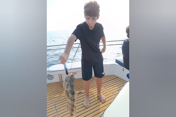 Dubai Deep Sea Fishing 4 hours + BBQ of Catch - What four hours feels like