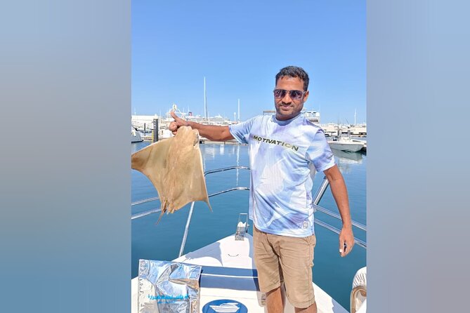 Dubai Deep Sea Fishing 4 hours + BBQ of Catch - Price and group value