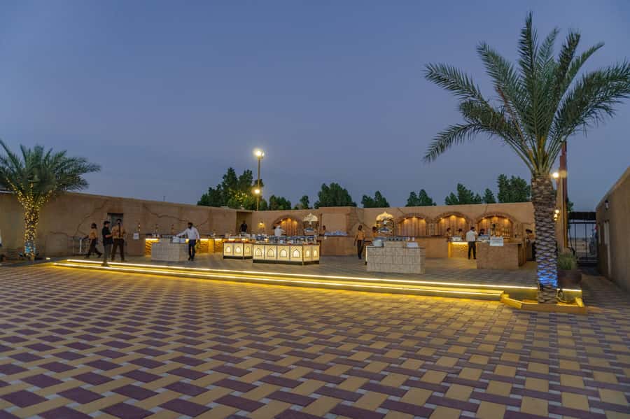 Dubai: Desert Safari or Hatta Tour with Kayaking - Which option fits your style?