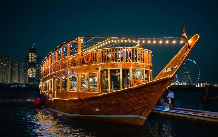 Dubai: Dinner Dhow Cruise with Live Entertainment Al Seef - Key points to know before booking