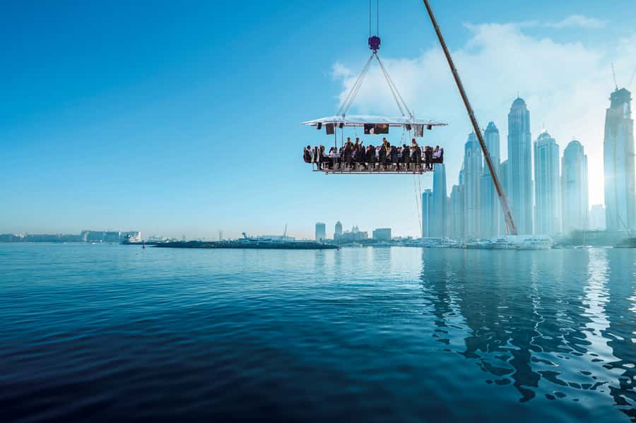 Dubai: Dinner in the Sky Experience - The three-course menu and live chef service