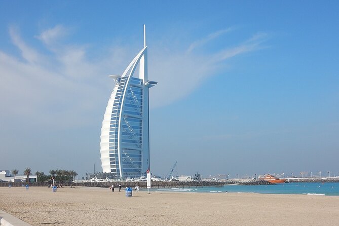 Dubai Discovery Tour - Half Day - Dubai Frame: a quick look at old and new