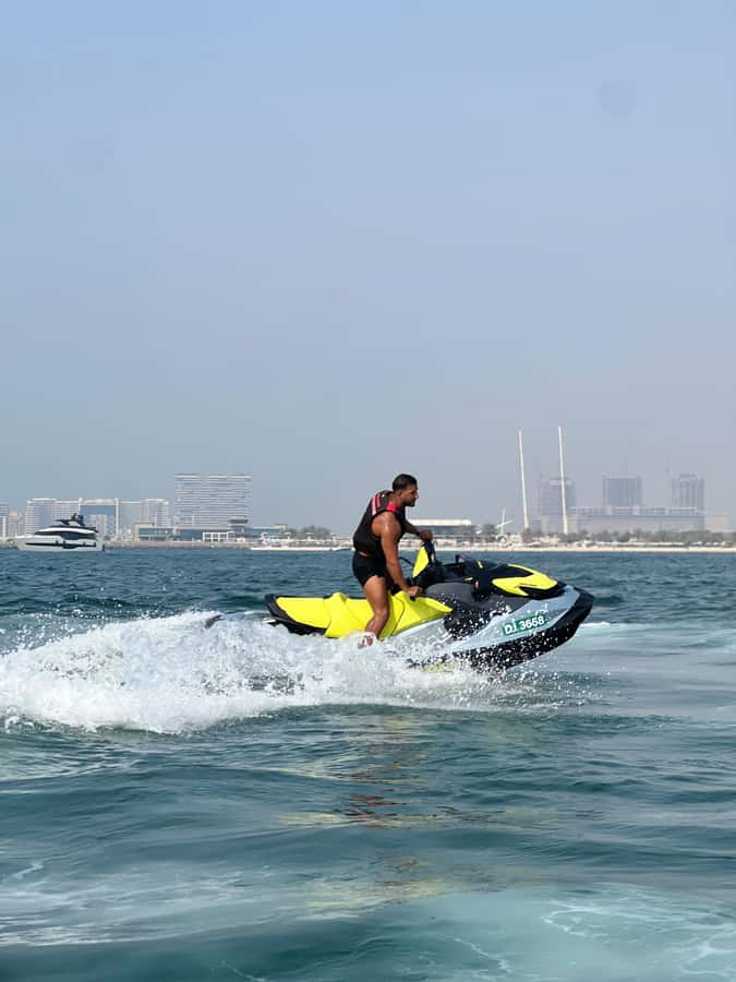 Dubai East: Guided JetsKi Ride with Sound System! - Why this Dubai jetski ride works