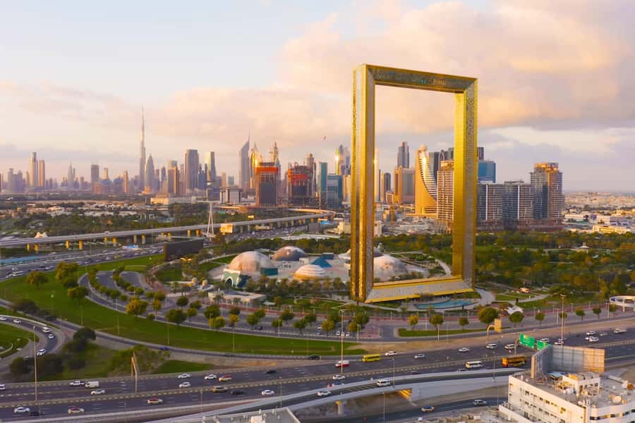 Dubai: Entry Ticket to the Dubai Frame with Deck Access - Entering the Frame and starting with Dubai’s past