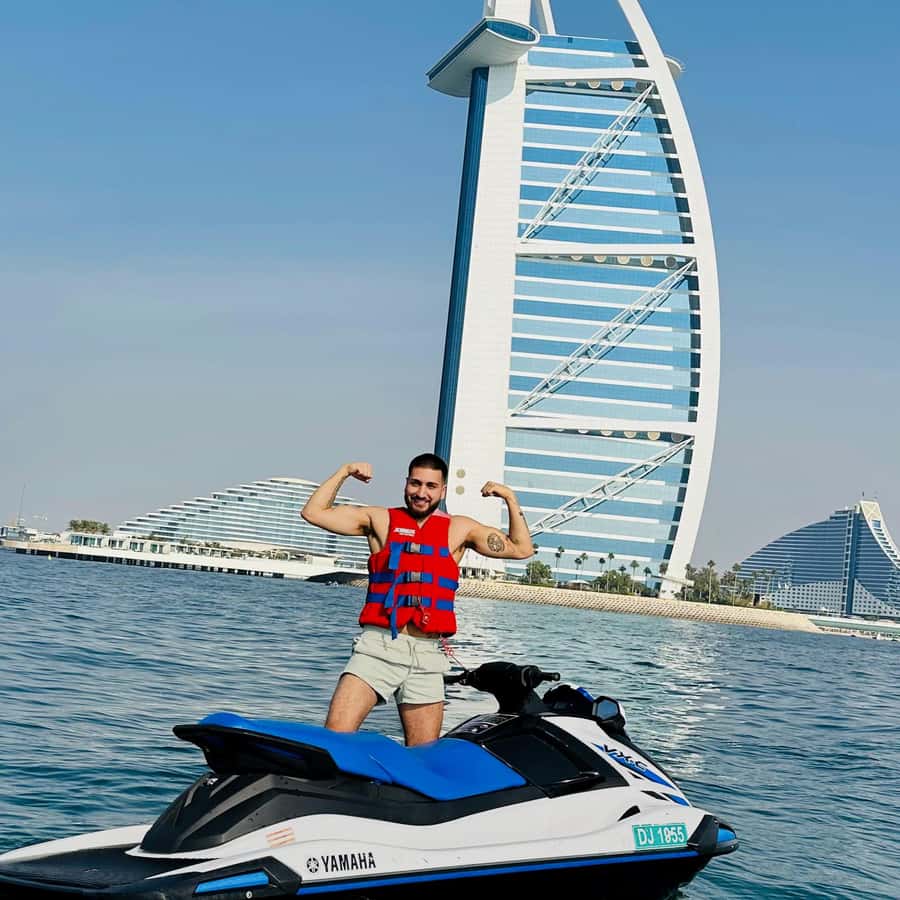 Dubai: Experience Jet Ski to Burj Al Arab +PICTURES & VIDEOS - Safety, lockers, and what to bring
