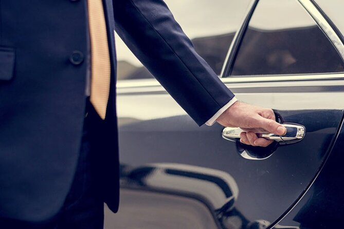 Dubai: Full-Day Private Car and Driver Hire - Building a sensible Dubai route