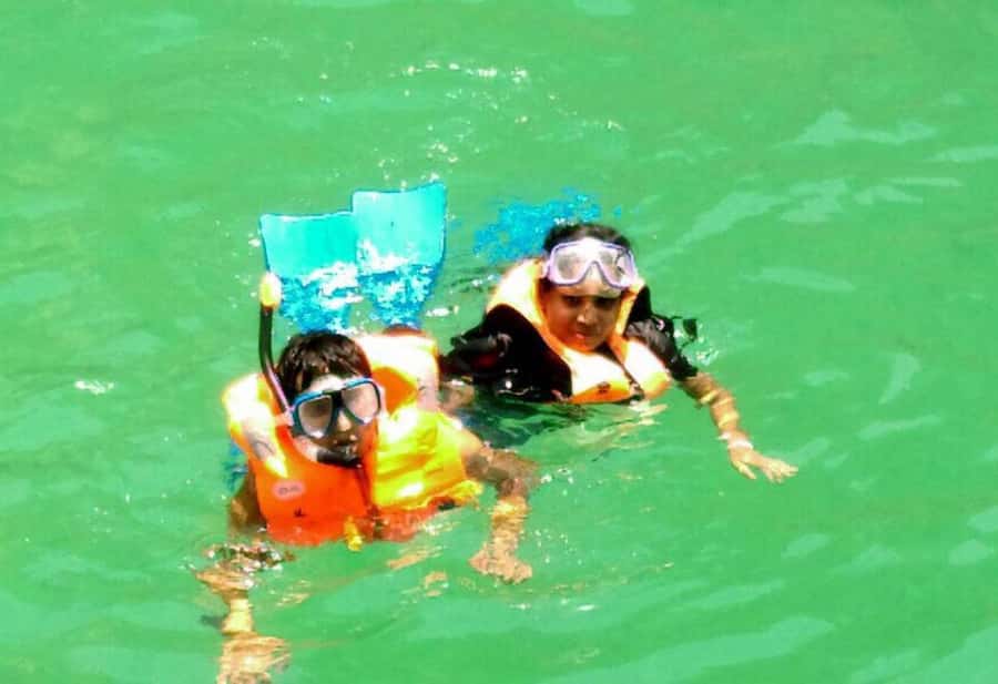 Dubai: Full-Day Sea Safari to Musandam - Cruising past caves, bays, and Hajar Mountain peaks