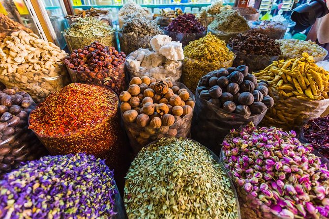 Dubai Full-Day Spanish Language Tour - City of Contrasts - Madinat Jumeirah and the road to Palm Jumeirah