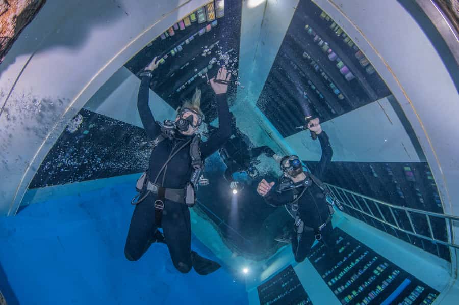 Dubai: Guided Scuba Dive for Certified divers at Deep Dive - Key points at a glance