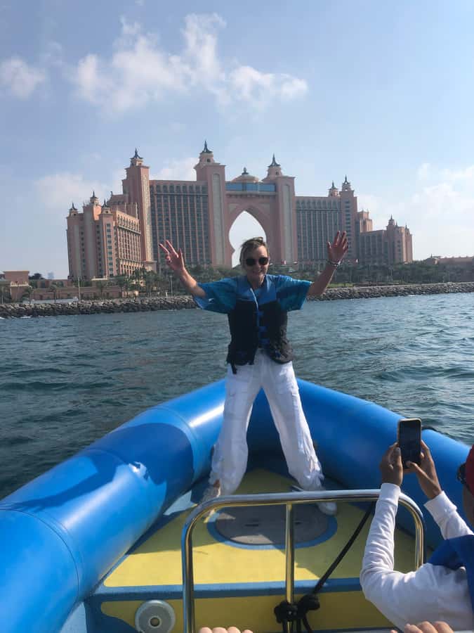 Dubai: Guided Speedboat Tour with City Sights & Ice Cream. - Ain Dubai and the five-minute photo pause