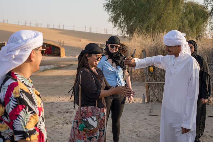 Dubai: Half-Day Camel Trekking with Al Marmoom Breakfast - Riding a calm camel through the reserve