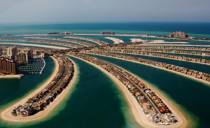 Dubai Harbour Super Yacht Experience with gourmet & Drinks - Five things to know before you book