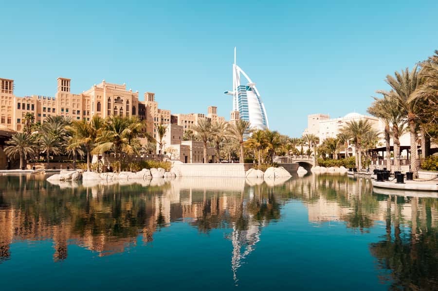 Dubai Heritage & Burj Khalifa Experience - Jumeirah Mosque and the art gallery stop