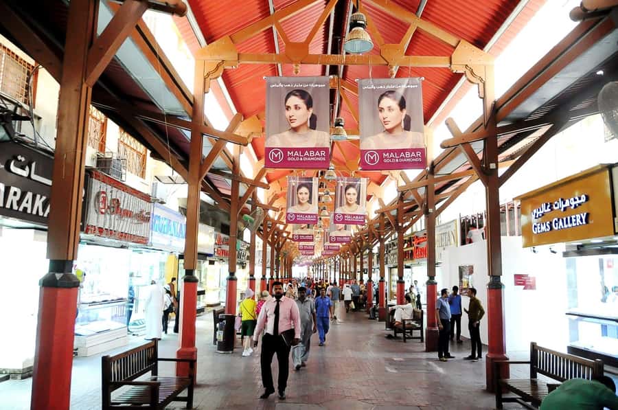 Dubai Heritage & Burj Khalifa Experience - Gold Souk and the limits of group sightseeing