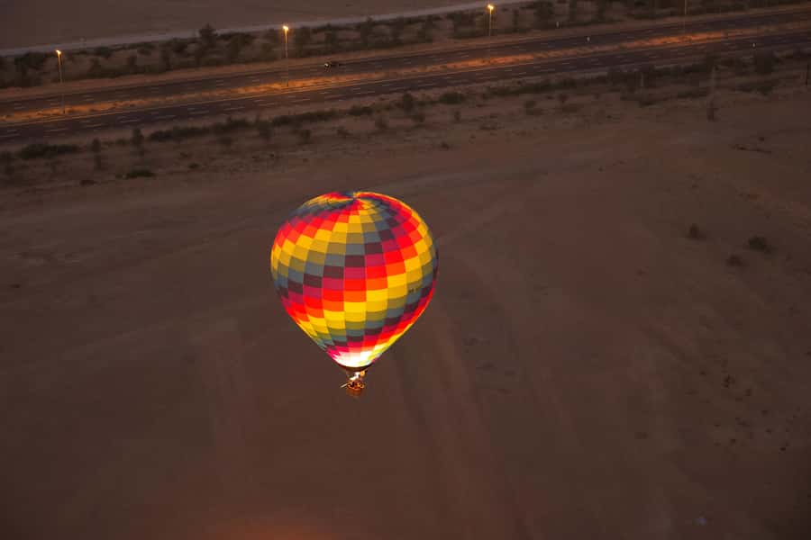 Dubai: Hot Air Balloon Ride & Falcon Show Over the Desert - Timing, Weather, and Practical Preparation