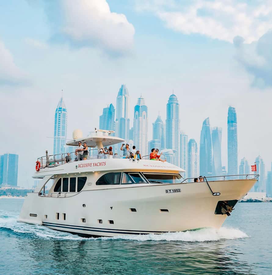 Dubai: Instagrammable Yacht Tour with Drinks & Ain/JBR Views - The best time to go