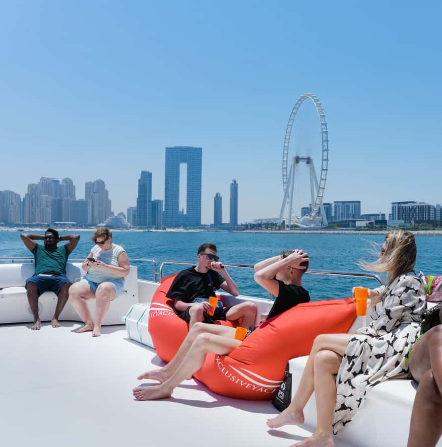 Dubai: Instagrammable Yacht Tour with Drinks & Ain/JBR Views - What the crew adds to the experience