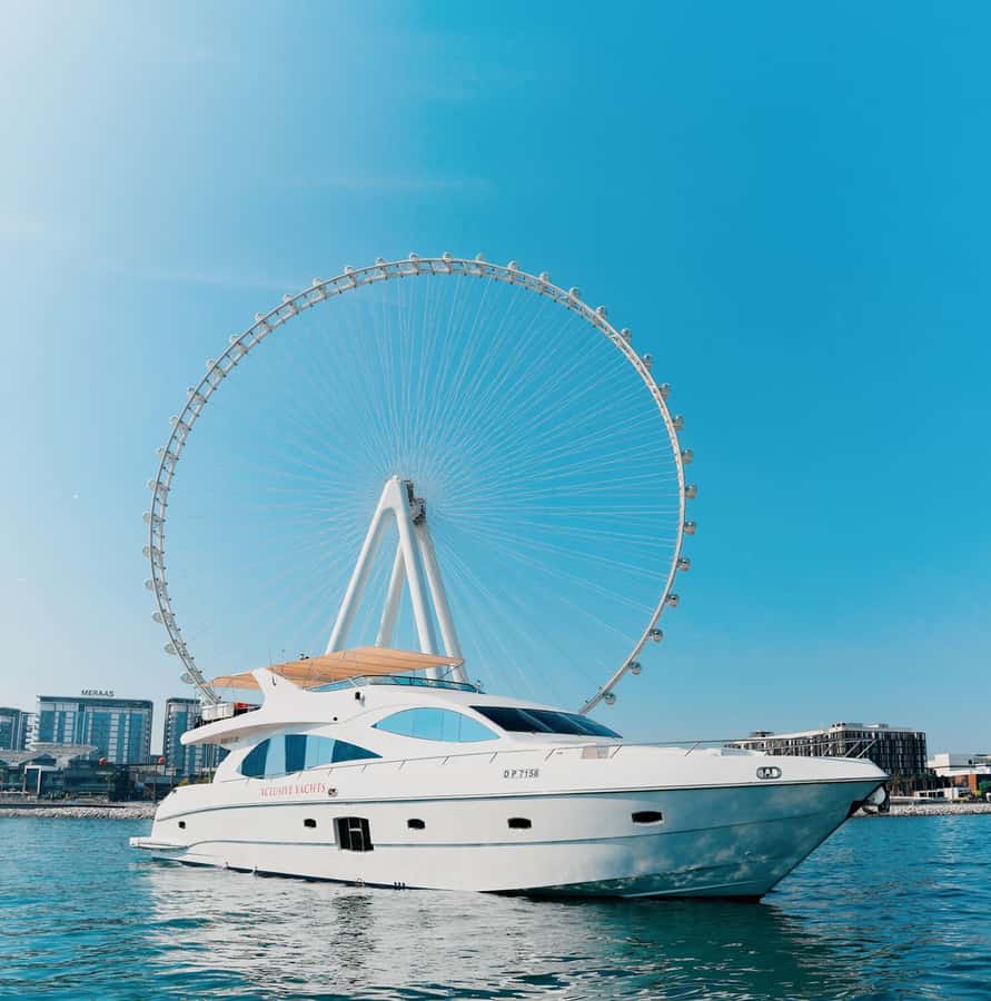 Dubai: Instagrammable Yacht Tour with Drinks & Ain/JBR Views - The one-hour route and what you will see