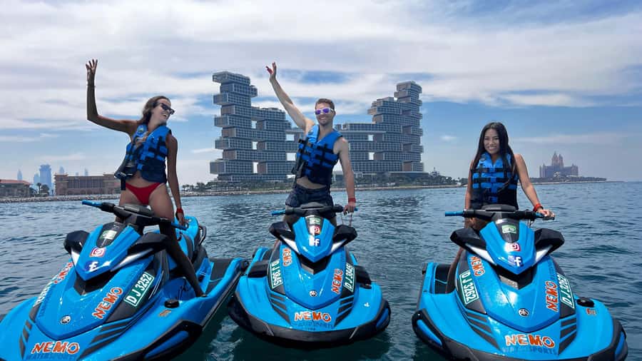 Dubai: Jet Ski to Atlantis with Videos, Photos and Ice Cream - Palm Jumeirah changes the view from city to resort