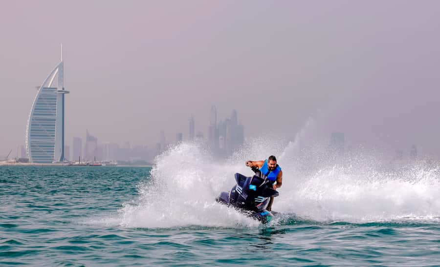 Dubai: Jetski, Burj Khalifa, Burj Al Arab, Juice, & Photos - How the guides shape the experience