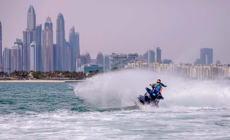Dubai: Jetski Ride up to 2 People with Photos & Refreshments - Thirty Minutes With Dubai as Your Backdrop
